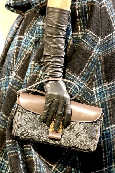 Look 74